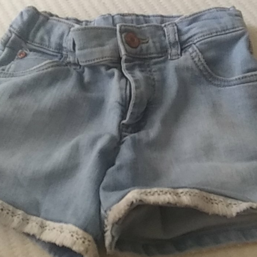 Shorts - Picture 2 of 4